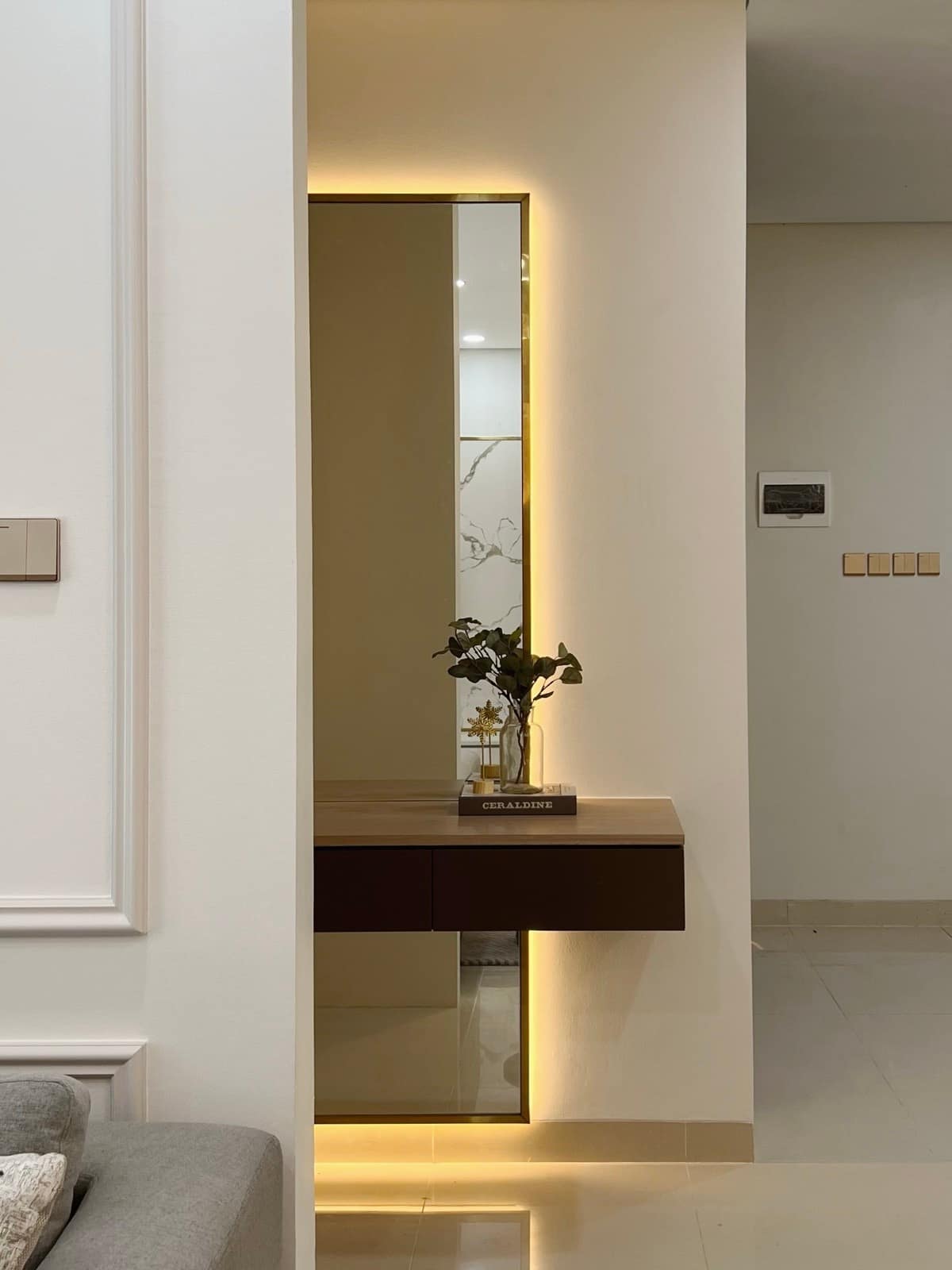 Kinaya Andara interior photograph 5
