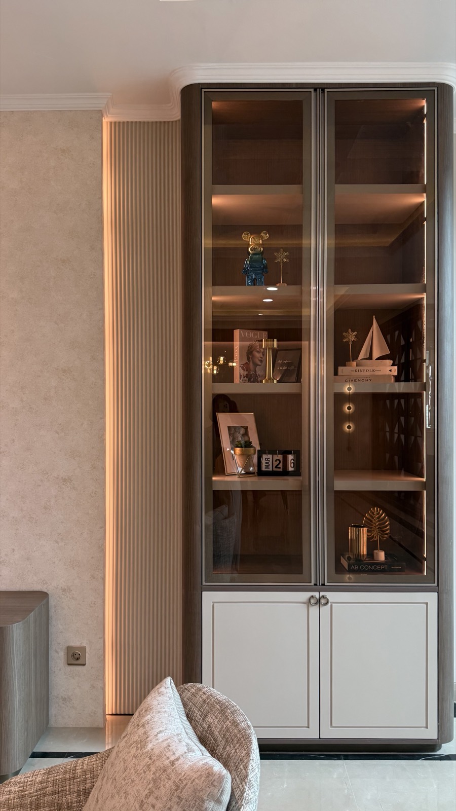 Buaran interior photograph 5