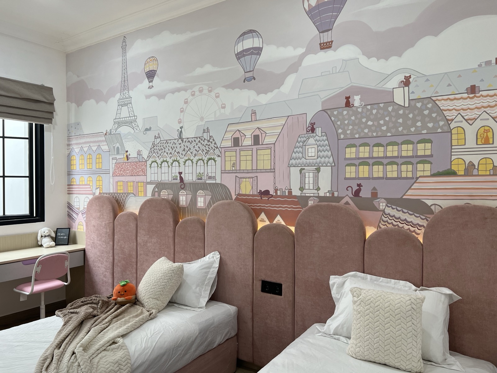 Imperial Gading interior photograph 12