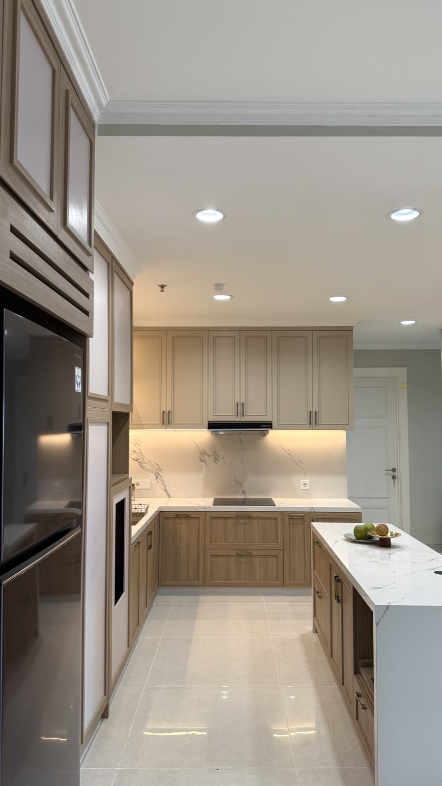 Kedoya Apartment interior photograph 3