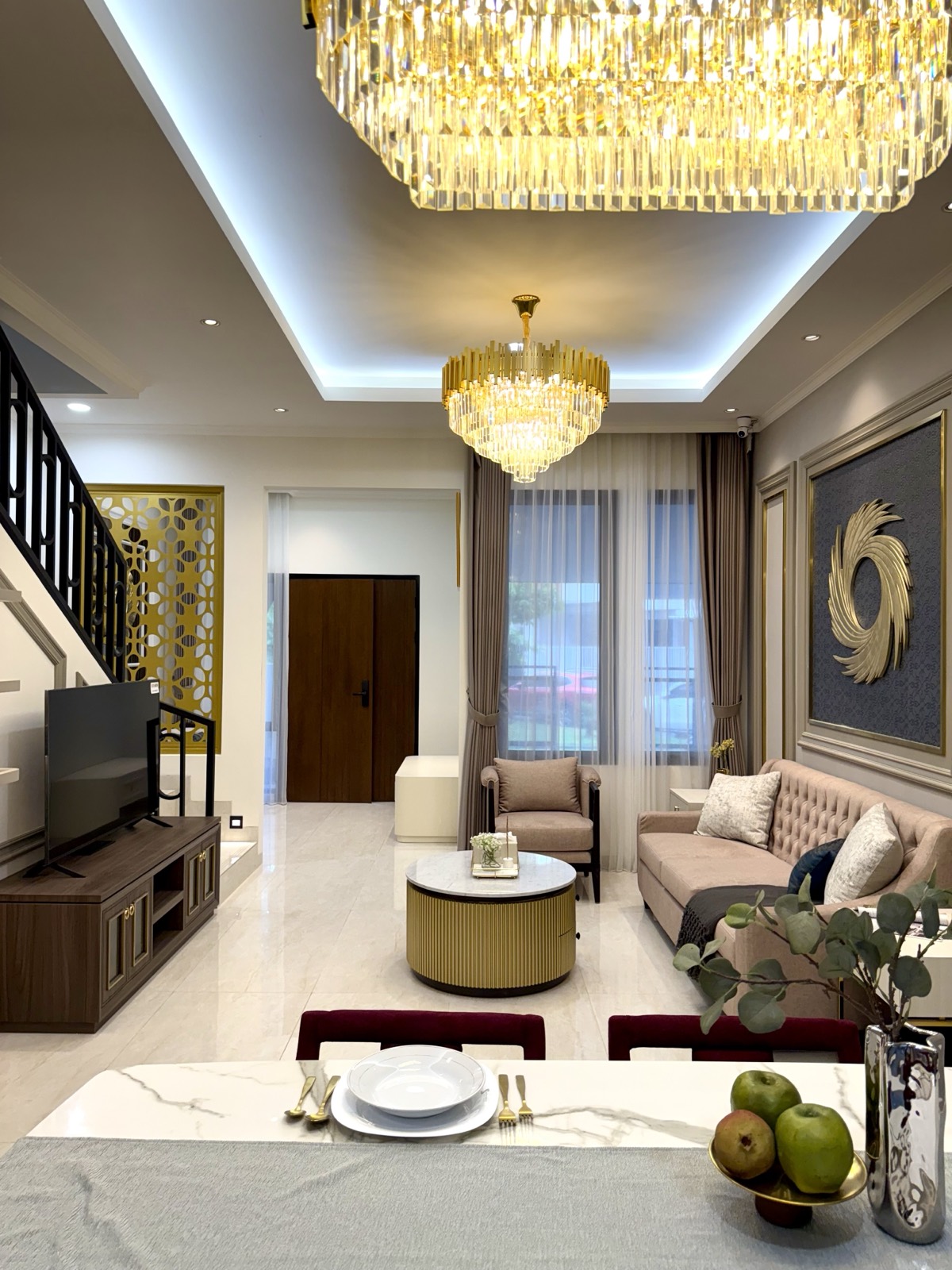 Kemang Pratama interior photograph 5