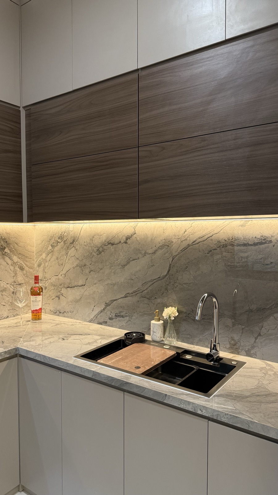Kemang Pratama interior photograph 9