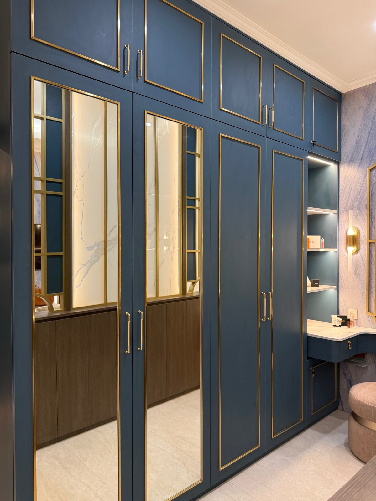 Kemang Pratama interior photograph 17