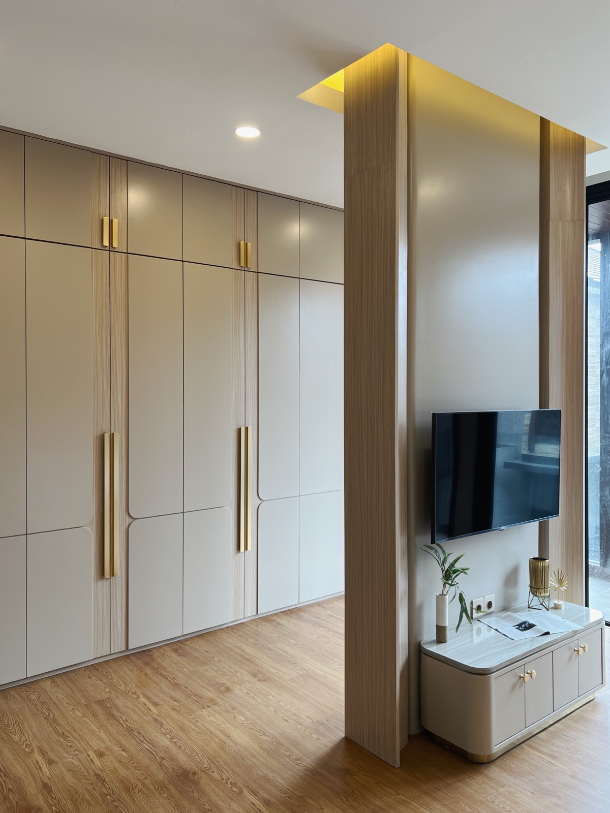 Kinaya Andara interior photograph 2