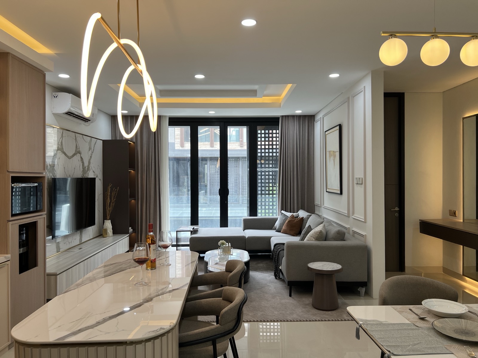 Kinaya Andara interior photograph 8
