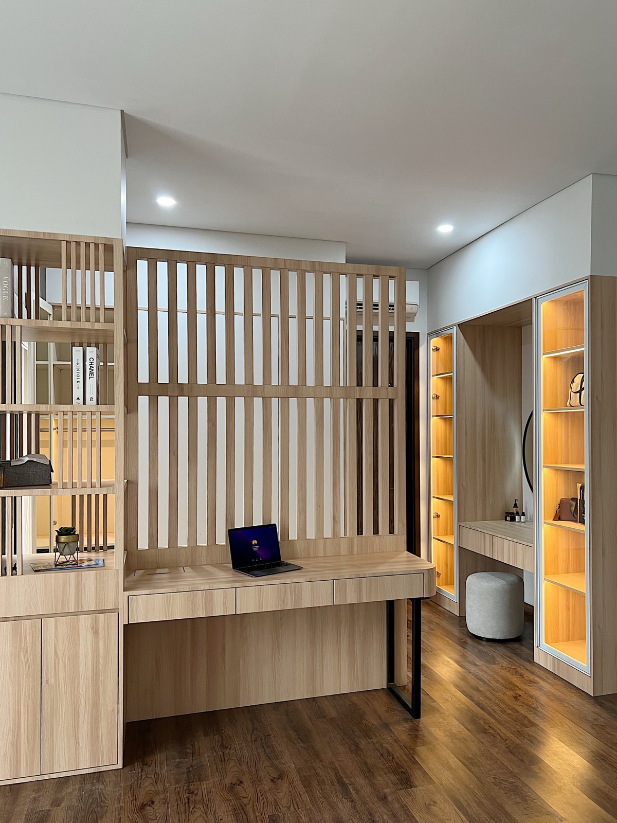 Kiyomi Zora BSD interior photograph 4