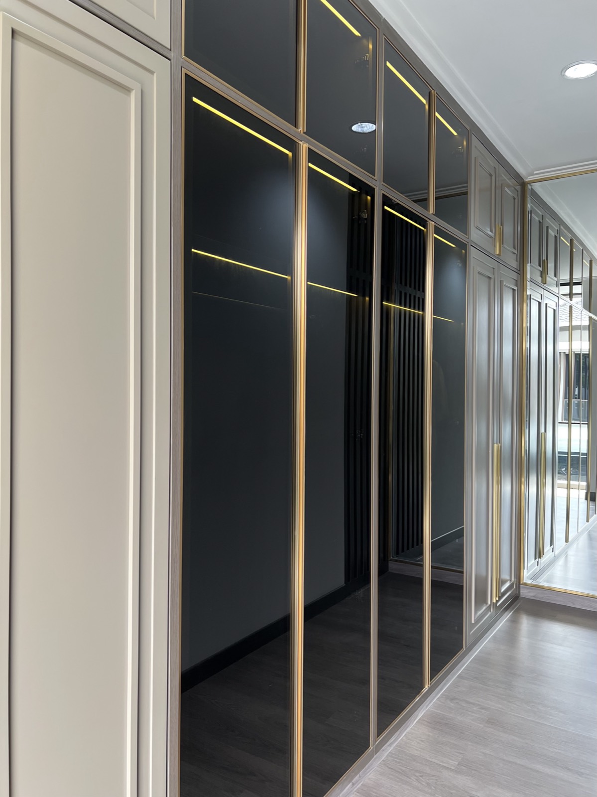 Springwood interior photograph 4