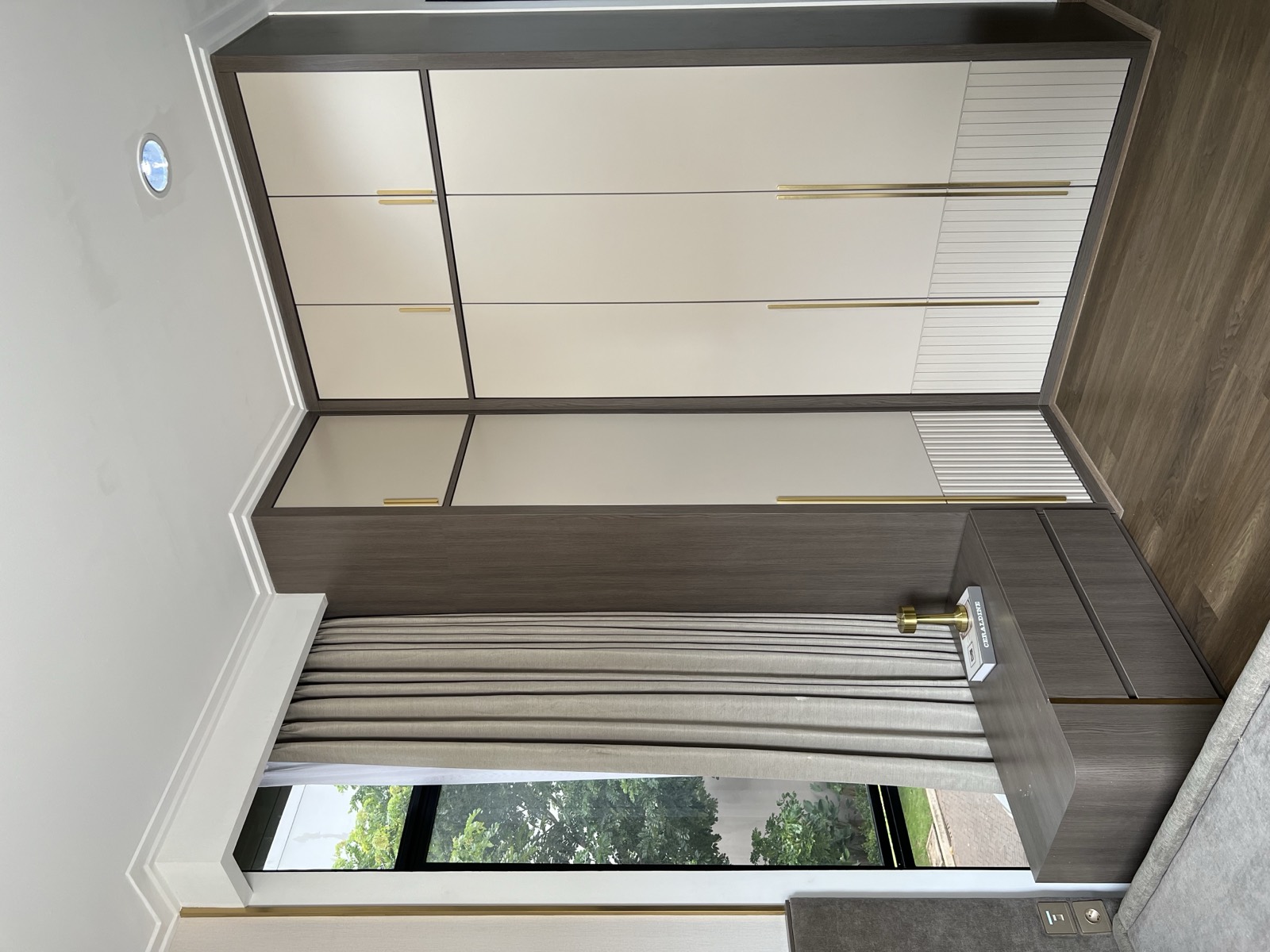 Springwood interior photograph 7